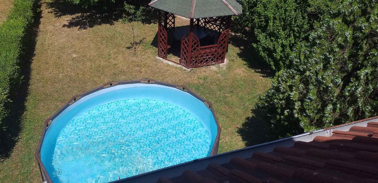 Holiday Home Balatonalmadi/Balaton 17936 Lucernas エクステリア 写真